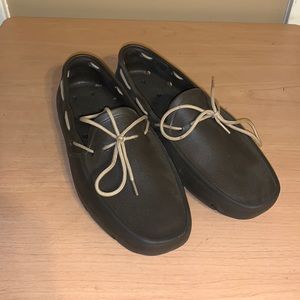 Tucket deck shoes